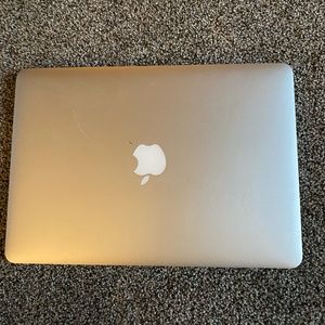 STILL AVAILABLE - Apple MacBook Air 2015 works great